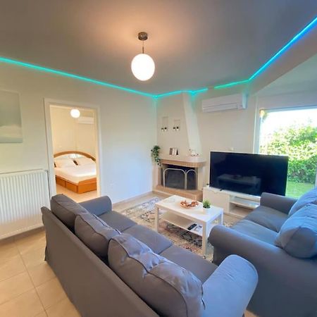 Cozy 2 Room Apartment With Garden Near Athens Air-Port Artemida  Exterior photo
