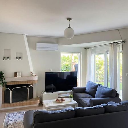 Cozy 2 Room Apartment With Garden Near Athens Air-Port Artemida  Exterior photo