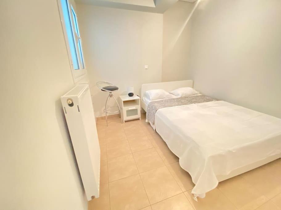 Cozy 2 Room Apartment With Garden Near Athens Air-Port Artemida  Exterior photo